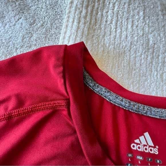 ADIDAS Climalite tech fit Short Sleeve red Athletic Shirt. Size large - Picture 8 of 11